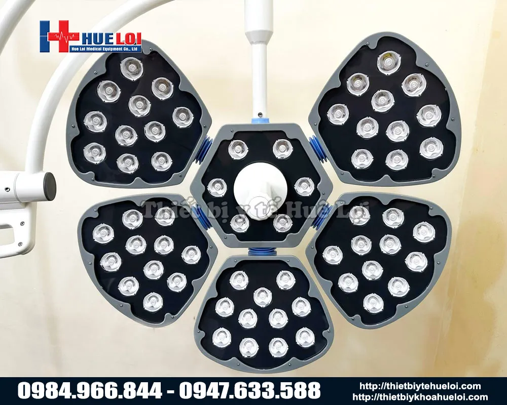 Đèn mổ di động năm cánh cao cấp