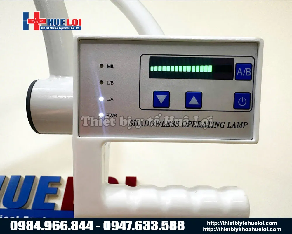 Bảng điều khiển đèn phẫu thuật di động halogen